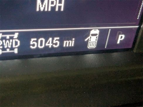 Used 2025 Chevrolet Silverado 2500 Custom w/ Custom Value Package image 18