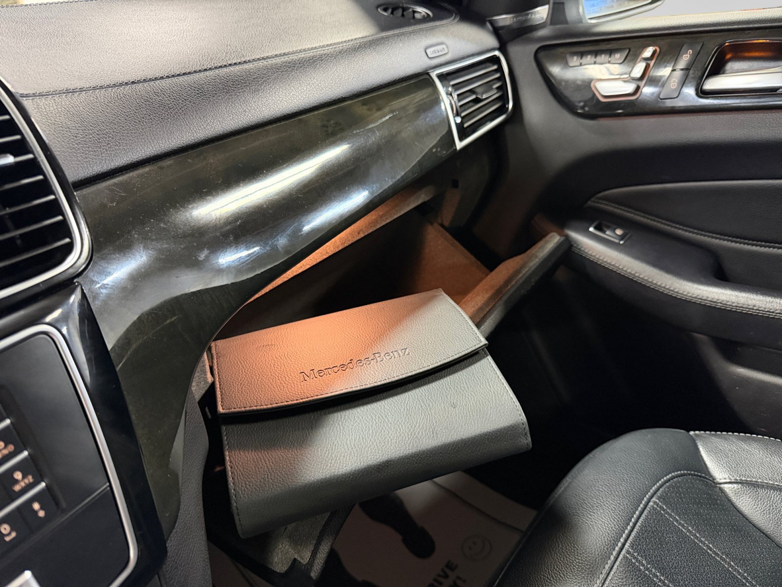 Used 2019 Mercedes-Benz GLS 450 4MATIC w/ Premium 1 Package image 34