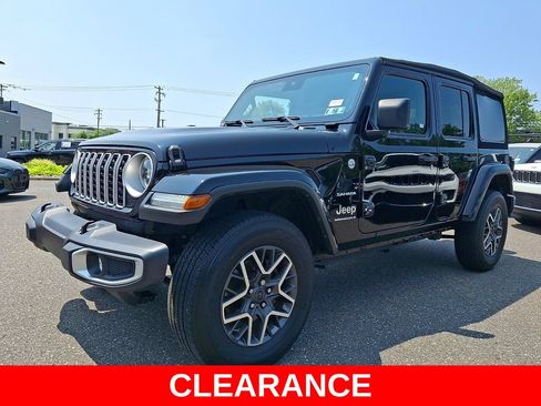 Used 2024 Jeep Wrangler Unlimited Sahara w/ Safety Group AWD/4WD image 3