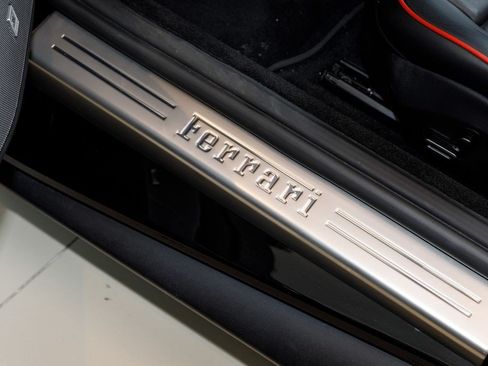 Used 2023 Ferrari Portofino M RWD image 25