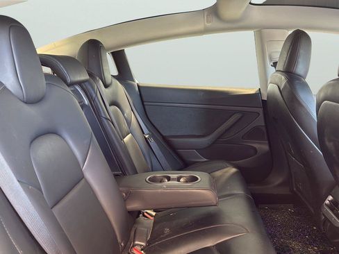 Used 2020 Tesla Model 3 Standard Range RWD image 17