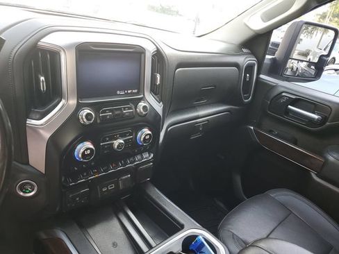Used 2022 GMC Sierra 2500 SLT w/ SLT Preferred Package AWD/4WD image 29