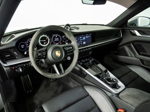 Certified 2020 Porsche 911 Carrera S image 4