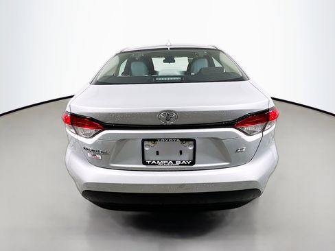 Used 2025 Toyota Corolla LE w/ Convenience Package image 6