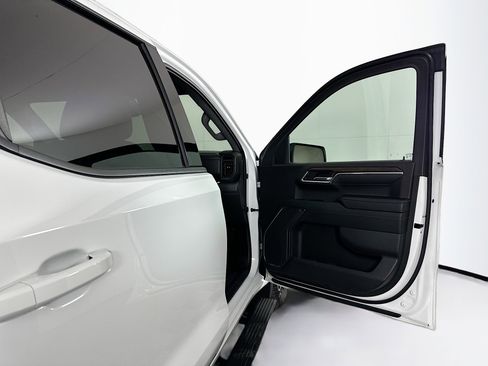 Used 2024 GMC Sierra 1500 Elevation image 30