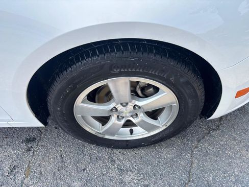 Used 2013 Chevrolet Cruze LT image 25