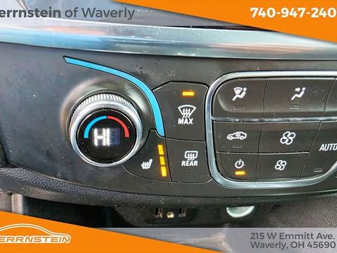 Used 2023 Chevrolet Traverse LT image 21