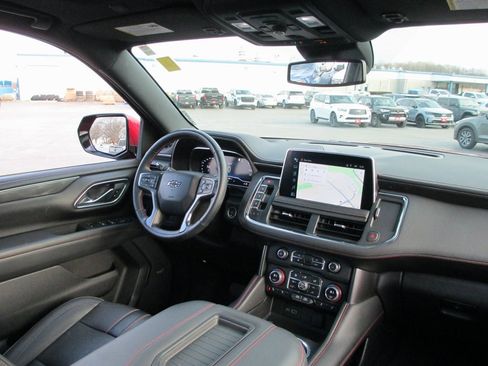 Used 2023 Chevrolet Suburban RST w/ Luxury Package image 26