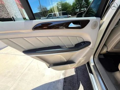 Used 2013 Mercedes-Benz GL 450 4MATIC image 12