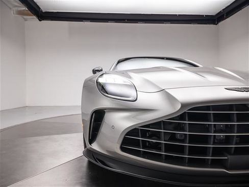 New 2026 Aston Martin V8 Vantage Coupe image 15