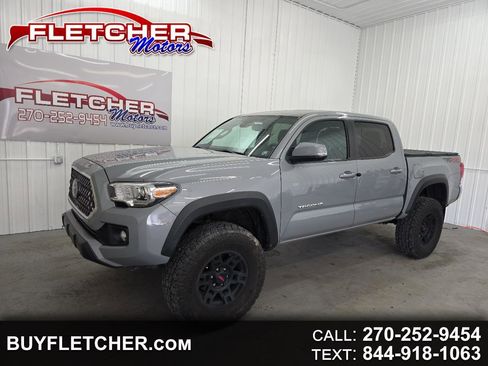 Used 2019 Toyota Tacoma TRD Off-Road image 1