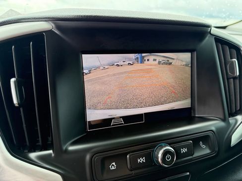 Used 2022 GMC Terrain SLE FWD image 17