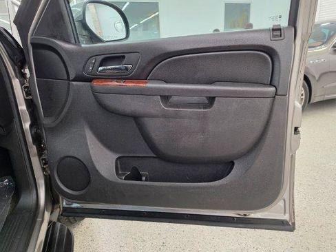 Used 2012 Chevrolet Avalanche LT w/ All-Star Edition AWD/4WD image 27