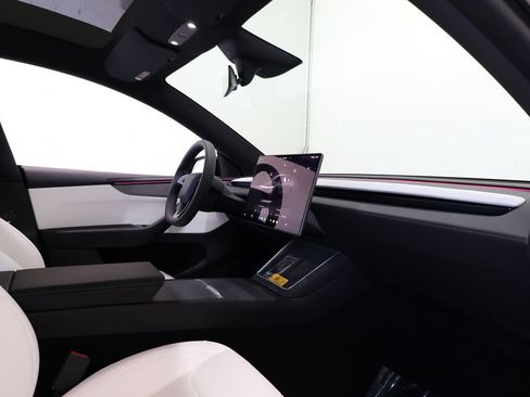 Used 2026 Tesla Model Y 2WD image 20