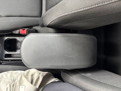 Used 2023 Jeep Renegade Latitude AWD/4WD image 16