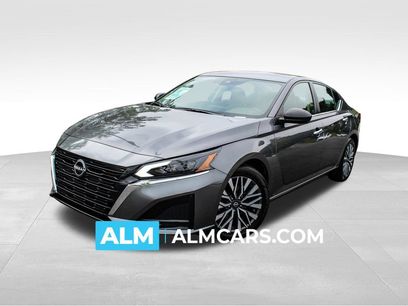 Used 2024 Nissan Altima 2.5 SV