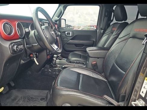 Used 2018 Jeep Wrangler Unlimited Rubicon AWD/4WD image 5
