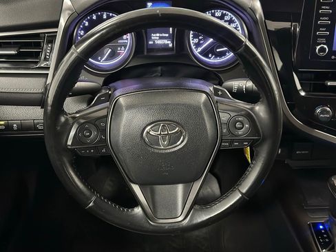 Used 2021 Toyota Camry SE FWD image 3