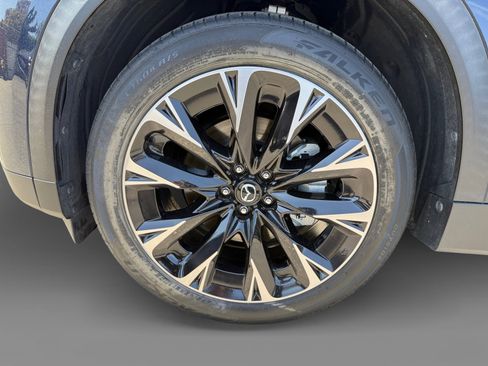 Certified 2024 MAZDA CX-90 Plug-In Hybrid w/ Premium Plus AWD/4WD image 9