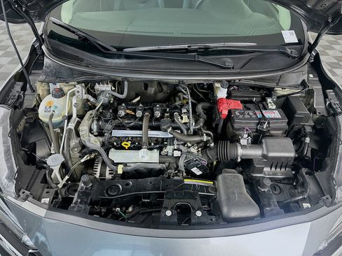 Used 2025 Nissan Versa SV FWD image 30