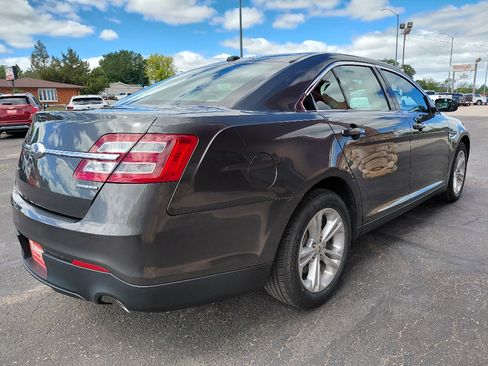 Used 2018 Ford Taurus SE FWD image 6