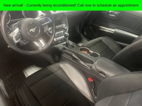 Used 2017 Ford Mustang GT Premium w/ Black Accent Package RWD image 5