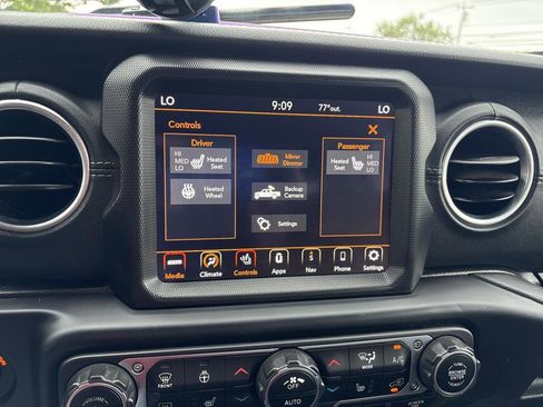 Used 2021 Jeep Gladiator Overland w/ Popular Equipment Package image 14