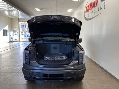 New 2023 Ford F150 Lightning Platinum image 4