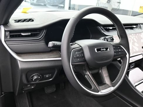 New 2026 Jeep Grand Cherokee Altitude RWD image 15