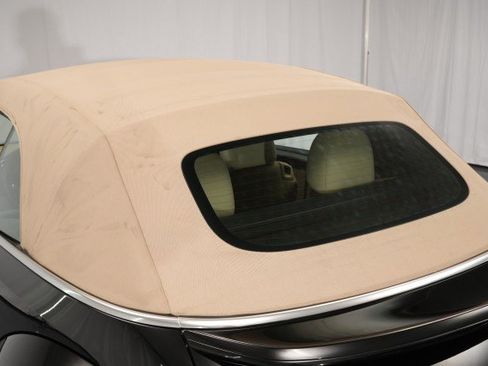 Used 2013 Volkswagen Beetle TDI FWD image 19