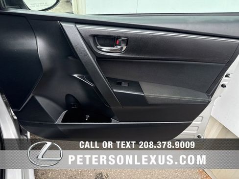 Used 2018 Toyota Corolla L image 11