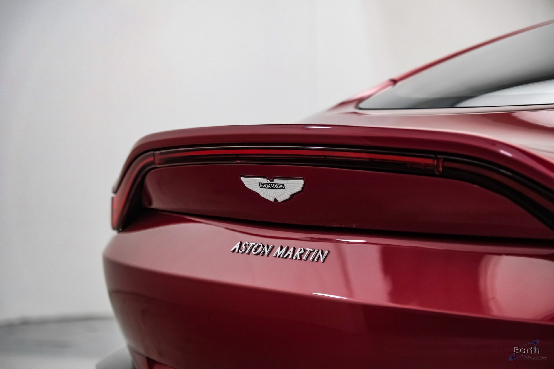 Used 2019 Aston Martin V8 Vantage Coupe RWD image 18