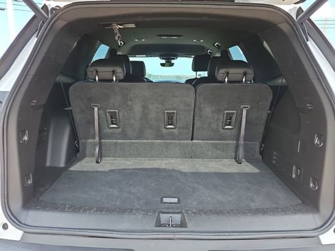 Used 2023 Chevrolet Traverse RS FWD image 7