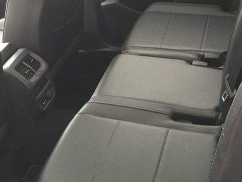 Used 2020 Volkswagen Tiguan SEL AWD/4WD image 8