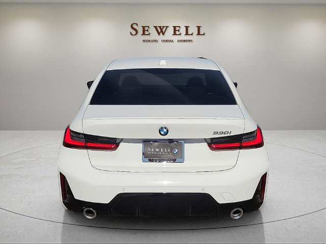Used 2026 BMW 330i Sedan w/ M Sport Package RWD image 4