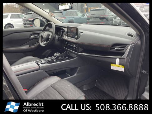 Used 2025 Nissan Rogue SV w/ Rock Creek Premium Package image 20