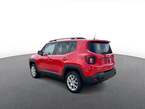 Certified 2022 Jeep Renegade Latitude w/ Convenience Group image 6