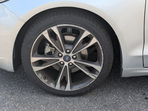 Used 2019 Ford Fusion Titanium AWD/4WD image 10