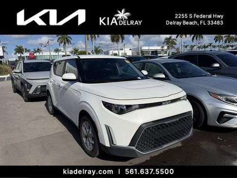 Certified 2023 Kia Soul LX w/ Option Group 015 FWD image 1