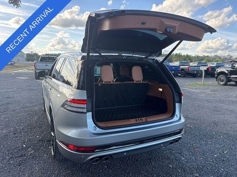 Used 2024 Lincoln Aviator Black Label w/ Jet Package image 14