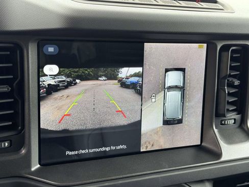 New 2025 Ford Bronco Badlands image 4