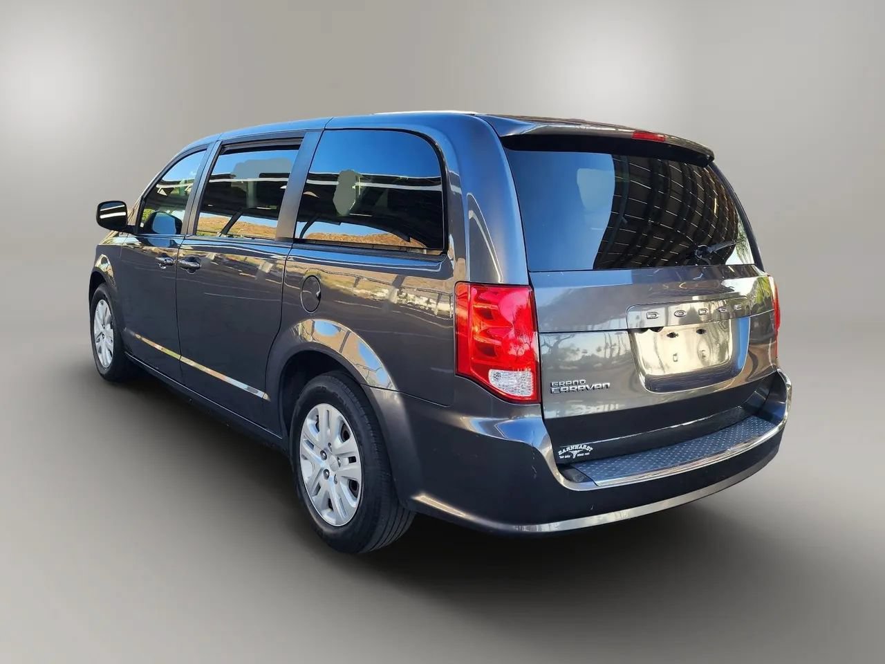 Used 2018 Dodge Grand Caravan SE w/ UConnect Hands-Free Group FWD image 6