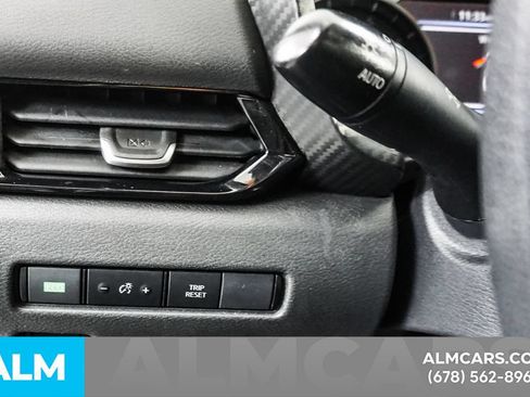 Used 2024 Nissan Sentra SV FWD image 32