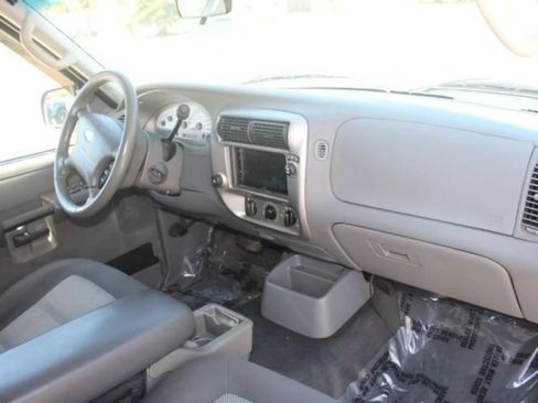 Used 2005 Ford Explorer Sport Trac XLT RWD image 27