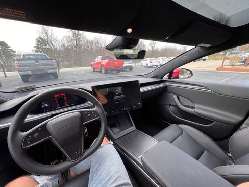 Used 2023 Tesla Model S Plaid image 16