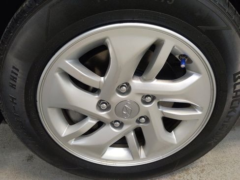 Used 2023 Hyundai Venue SE image 31