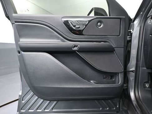 Used 2025 Lincoln Aviator Reserve w/ Jet Appearance Package image 19