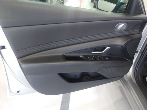Certified 2023 Hyundai Elantra SEL w/ Convenience Package FWD image 13