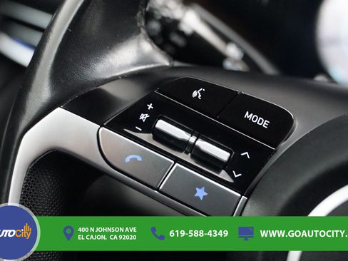 Used 2024 Hyundai Elantra Limited FWD image 21