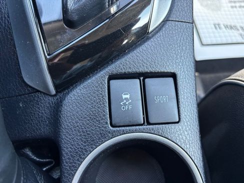 Used 2014 Toyota Corolla S image 19